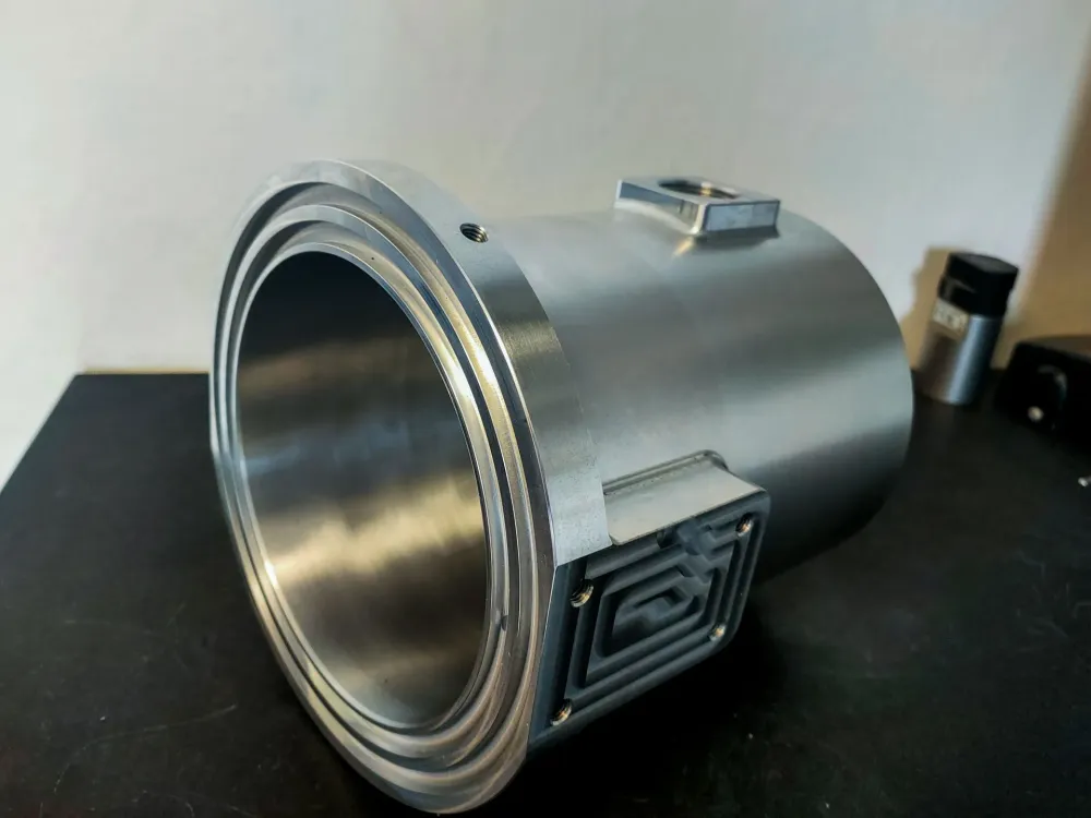 Pièce alu à Plaintel